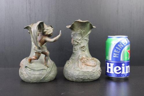 Vaas - Juggen in Art Nouveau-stijl met bloemendecoraties -, Antiek en Kunst, Kunst | Designobjecten