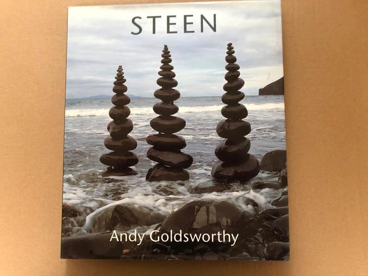 Landschapskunst - Andy Goldsworthy - Steen - in nieuwstaat, Boeken, Kunst en Cultuur | Beeldend, Zo goed als nieuw, Overige onderwerpen
