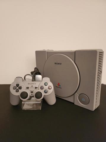 Playstation 1 (SCPH-7502) + Orginele Controller beschikbaar voor biedingen