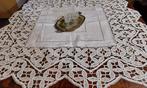 Tafelkleed - 109 cm - 105 cm - Oude borduursels