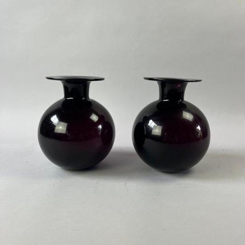 Vaas - Vintage - Purple glass vases - Saturnus, 1960s -, Antiek en Kunst, Curiosa en Brocante