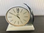 Kabinet klok - Vintage mechanical clock Molnija. Gagarin.