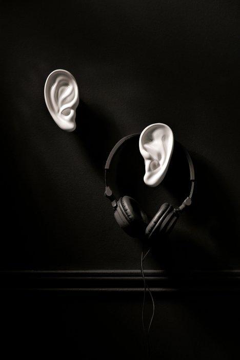 Caroline Schilling - sculptuur, LES MURS ONT DES OREILLES -, Antiek en Kunst, Kunst | Designobjecten