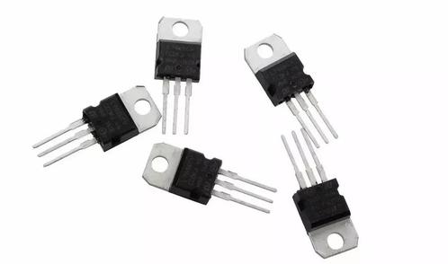 L7824 Spanningsregelaar 24V 750mA - 5 stuks, Hobby en Vrije tijd, Elektronica-componenten, Verzenden