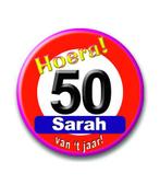 Button Sarah 50 verkeersbord, Verzenden, Nieuw, Feestartikel