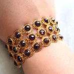 Antieke gouden brede armband met granaat | 18 cm (vintage), Gebruikt, Overige kleuren, Ophalen of Verzenden, Met edelsteen