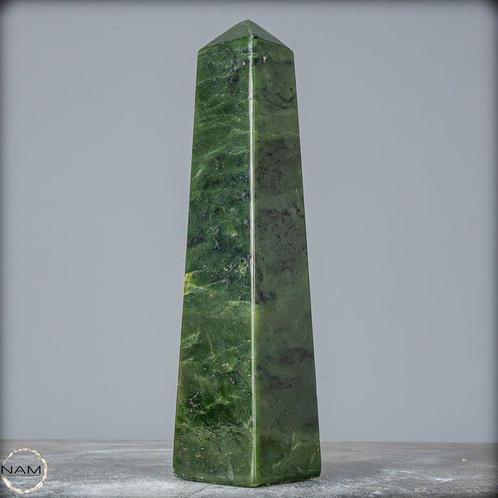 Natuurlijk hoogwaardige jade-nephriet Obelisk- 1056.42 g, Verzamelen, Dierenverzamelingen