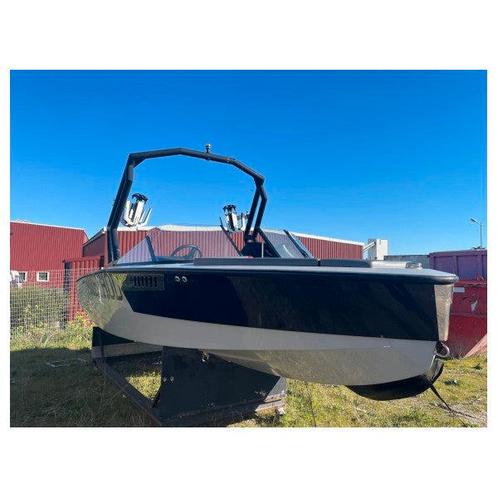 Bieden: Method Wake Ski 6.2 wakeboard- waterski boat with 4, Watersport en Boten, Rubberboten, Nieuw, Ophalen of Verzenden