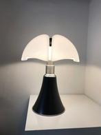 Martinelli Luce - Gae Aulenti - Pipistrello 620 - Tafellamp
