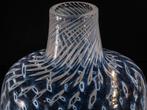 Kosta Boda - Bertil Vallien - Vaas - Designer vaas Cirrus, Antiek en Kunst, Antiek | Glas en Kristal