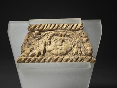 Vanuit Jeruzalem, Oud Romeins botfragment met afbeelding van, Antiek en Kunst, Antiek | Overige Antiek