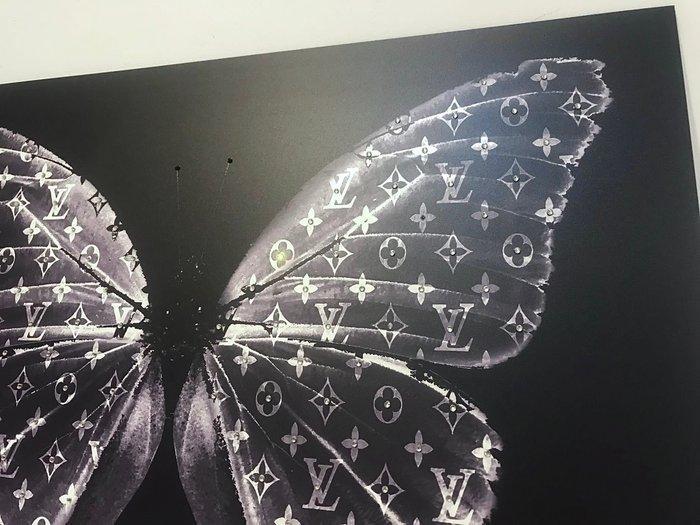 AmsterdamArts (XXI) - Big Louis Vuitton diamond butterfly - Catawiki