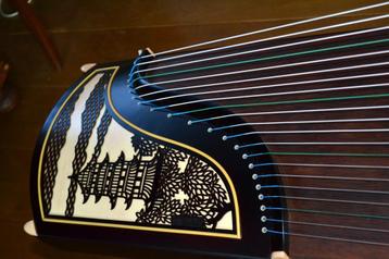 Chinese  harp (Guzheng)