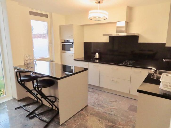 Huis te huur/Expat Rentals aan De Rijkstraat in De..., Huizen en Kamers, Huizen te huur, Zuid-Holland, Tussenwoning