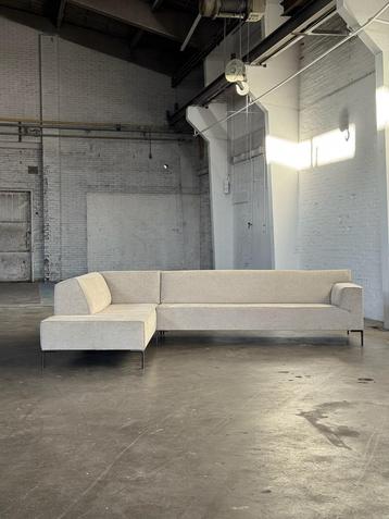 Design on Stock Bloq | Ecru (NIEUWSTAAT) beschikbaar voor biedingen