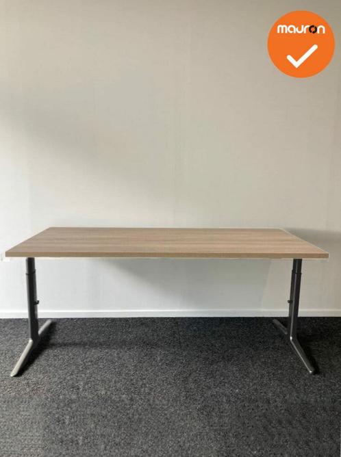 Ahrend Mehes handmatig verstelbaar bureau - 160x80 - Oak Med, Zakelijke goederen, Kantoor en Winkelinrichting | Kantoormeubilair en Inrichting