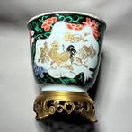 Beker met decor van een haan - Bronzen voetstuk (Verkocht, Antiek en Kunst