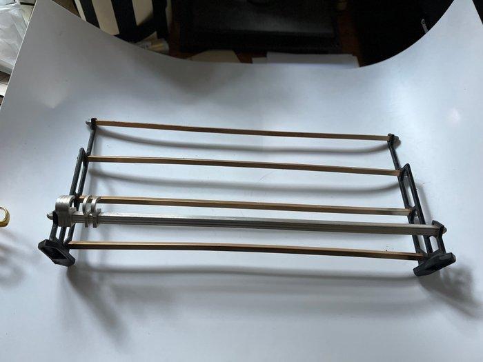 Diossy - Kapstok - Aluminium - Hoed, jas, kapstok ophangen, Antiek en Kunst, Kunst | Designobjecten