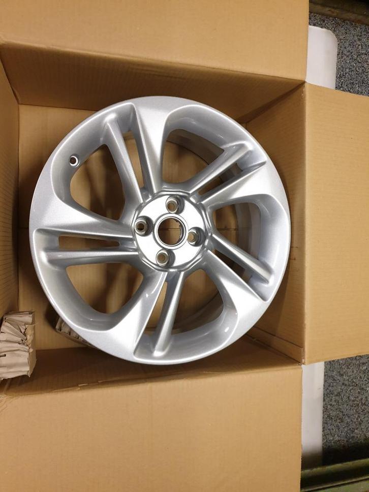 Velgen Opel Corsa D E 17inch Origineel Nieuw Opelnr 13380638, Auto-onderdelen, Banden en Velgen, Velg(en), Nieuw, 17 inch, Ophalen of Verzenden