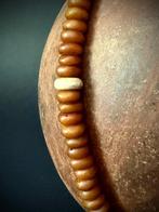 Boeddhistische mala (gebedskralen) - phenolic resin, conch