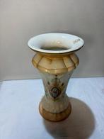 Vaas - Antieke sier met reliëf en beschilderd decor -