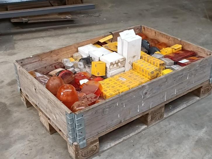 Partij verlichting kappen en verlichting units, O.a. Hell, Doe-het-zelf en Verbouw, Bouwverlichting