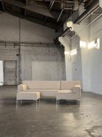 Design on Stock Bloq + Hocker | Beige (NIEUWSTAAT), Huis en Inrichting, 250 tot 300 cm, Hoekbank, Ophalen of Verzenden, Zo goed als nieuw
