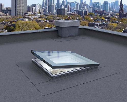 Fakro ventilerend platdakraam 100x100 cm DEF DU6 solar, Doe-het-zelf en Verbouw, Glas en Ramen, Verzenden