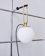 Artemide - Neri&Hu - Wandlamp - NH MUUR - Opaline glas, Antiek en Kunst, Antiek | Lampen