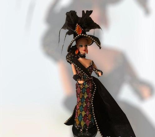 Bob Macky, 1993 vintage Anniversary Masquerade Ball Barbie, Antiek en Kunst, Antiek | Speelgoed