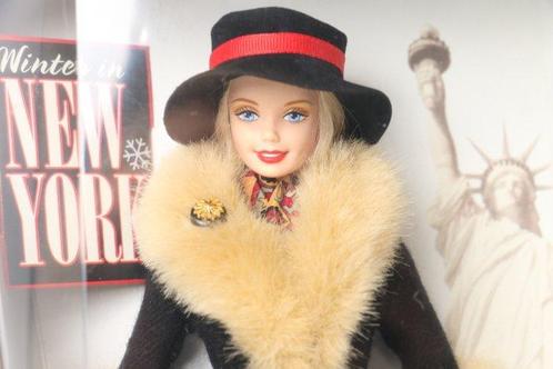 Mattel - Barbiepop Winter in New York City Seasons, Antiek en Kunst, Antiek | Speelgoed