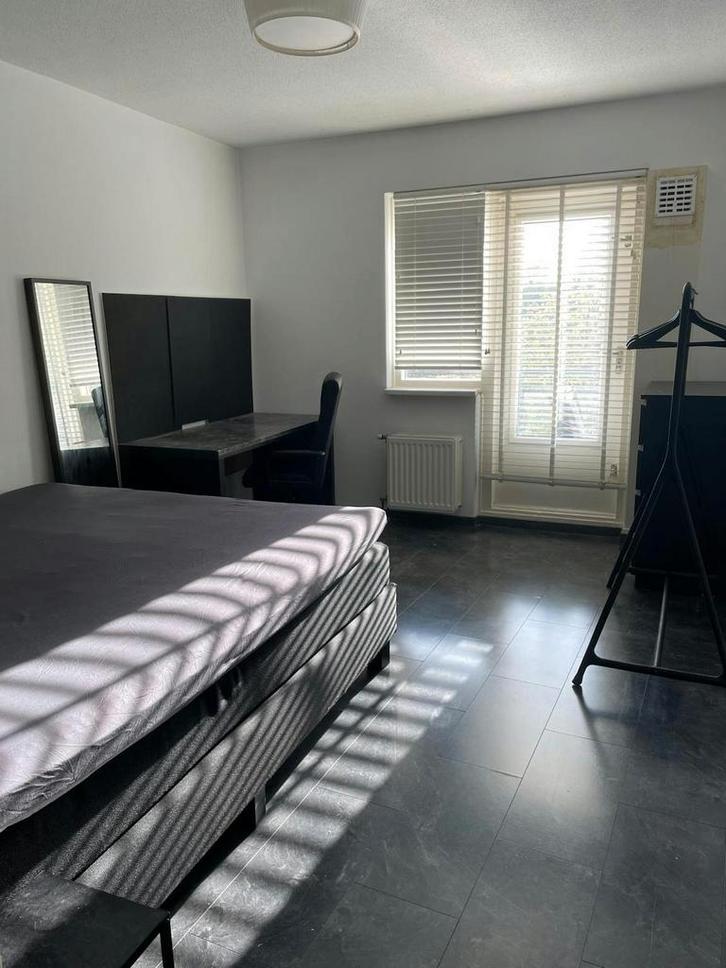 Eigen Kamer aan Kobelaan, Rotterdam, Huizen en Kamers, Kamers te huur, 50 m² of meer, Rotterdam