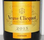 2015 Veuve Clicquot, Vintage - Champagne Brut - 3 Flessen, Nieuw