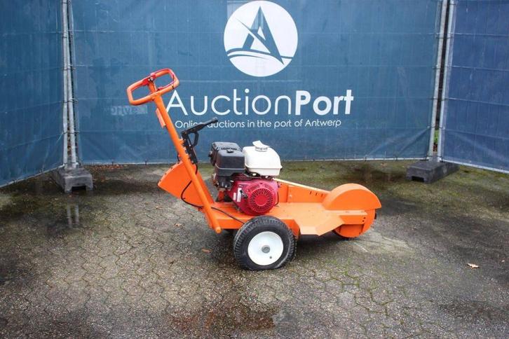 Veiling: Stobbenfrees Dosko 337 Benzine, Zakelijke goederen, Machines en Bouw | Tuin, Park en Bosbouw, Overige typen, Ophalen