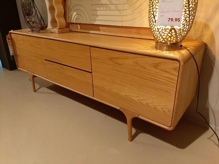 Benson lowboard 2D+ 2L **SHOWROOMMODEL**, Huis en Inrichting, Kasten | Dressoirs, Nieuw