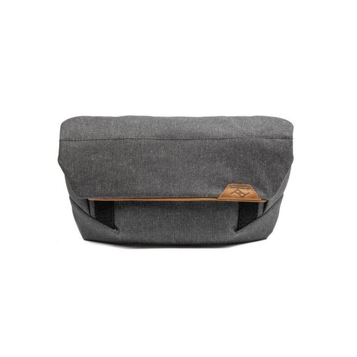 Peak Design Field Pouch V2 - charcoal, Audio, Tv en Foto, Fotografie | Fototassen, Heuptas, Nieuw, Overige merken, Ophalen of Verzenden