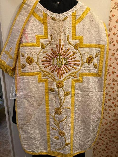Chasuble romaine - Broderie, orfroi, gallon, damast wit -, Antiek en Kunst, Kunst | Niet-Westerse kunst