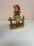 Hummel - M.I. Hummel - Figuur - Mädchen auf Zaun - TMK6 -