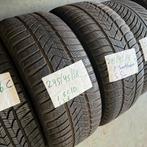 2 x Pirelli Sottozero 3 245-45-18 Winterbanden 5,5mm, Auto-onderdelen, Banden en Velgen, 18 inch, Band(en), Personenwagen, Gebruikt