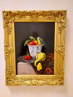 Alfonso Moreno (1947) - Stilleven met Chinese kom fruit en
