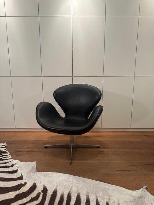 Fritz Hansen - Arne Jacobsen - Lounge stoel - The Swan -, Antiek en Kunst, Kunst | Designobjecten