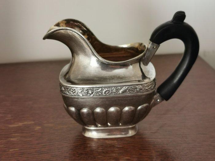 Lavrov Mikitin - Melkkan - 84 zolotniki zilver, Antiek en Kunst, Antiek | Goud en Zilver