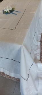 Tafelkleed met machinaal geborduurde bloemen - Tafelkleed -, Antiek en Kunst