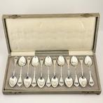 12 Identieke Art Deco (1916) theelepels in originele etui -, Antiek en Kunst