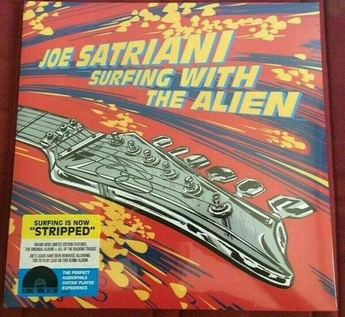 LP gebruikt - Joe Satriani - Surfing With The Alien, Cd's en Dvd's, Vinyl | Rock, Zo goed als nieuw, Verzenden