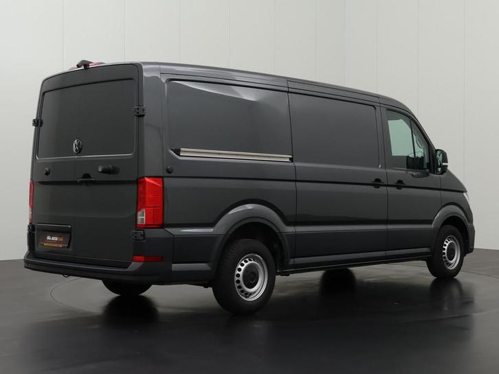 Volkswagen Crafter Bestelbus L3 H2 2022 Diesel Automaat, Auto's, Volkswagen, Te koop, Zwart, Automaat, Financial lease, BTW verrekenbaar