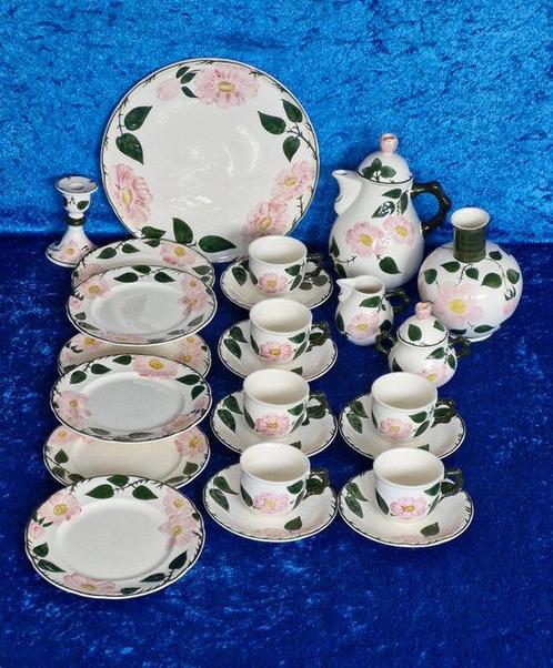 Villeroy & Boch - Tafelservies voor 6 (24) - Wild Rose -, Antiek en Kunst, Antiek | Meubels | Tafels