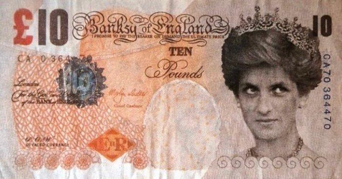 Banksy (1974) - Difaced Tenner, Antiek en Kunst, Kunst | Designobjecten