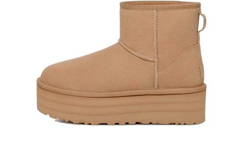 UGG Classic Mini Platform Boot Mustard Seed - maat 41, Kleding | Dames, Schoenen, Sneakers of Gympen, Nieuw, Verzenden