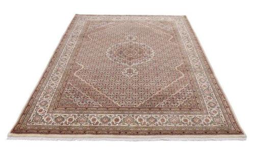 New Indian Tabriz Wool&Silk Carpet with Luxurious Mahi, Huis en Inrichting, Stoffering | Tapijten en Kleden